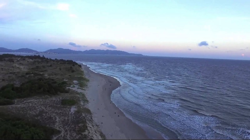 Bãi biển Đồi Nhái cũng là bãi biển Vũng Tàu hoang sơ, bình yên